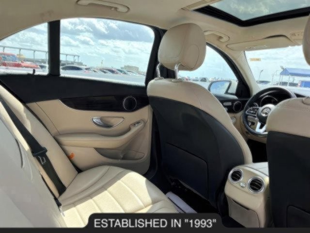 Vehicle image 20 of 52