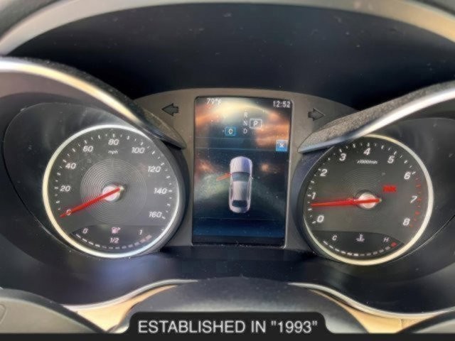 Vehicle image 34 of 52
