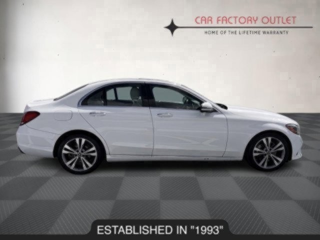Vehicle image 4 of 52