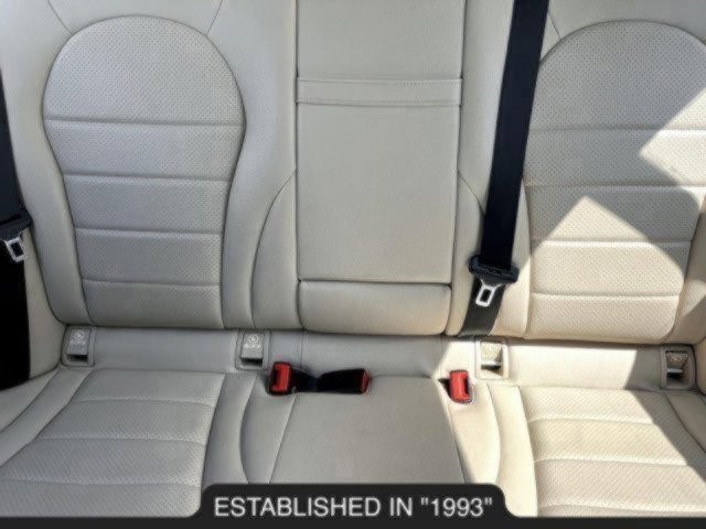 Vehicle image 21 of 52