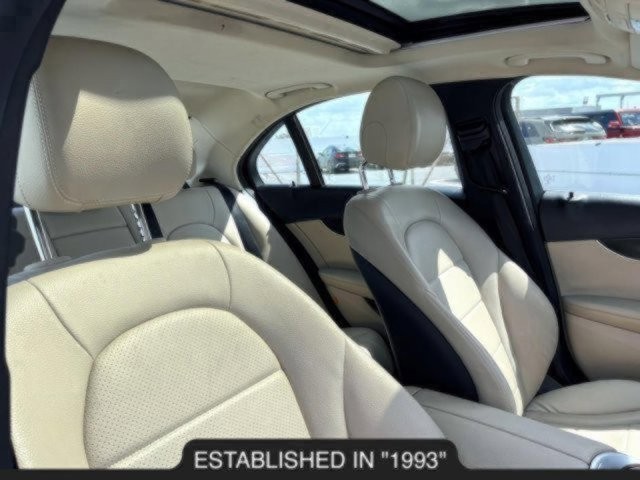 Vehicle image 11 of 52