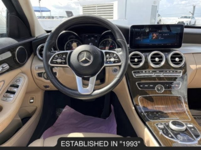 Vehicle image 28 of 52