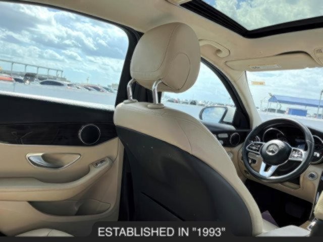 Vehicle image 29 of 52