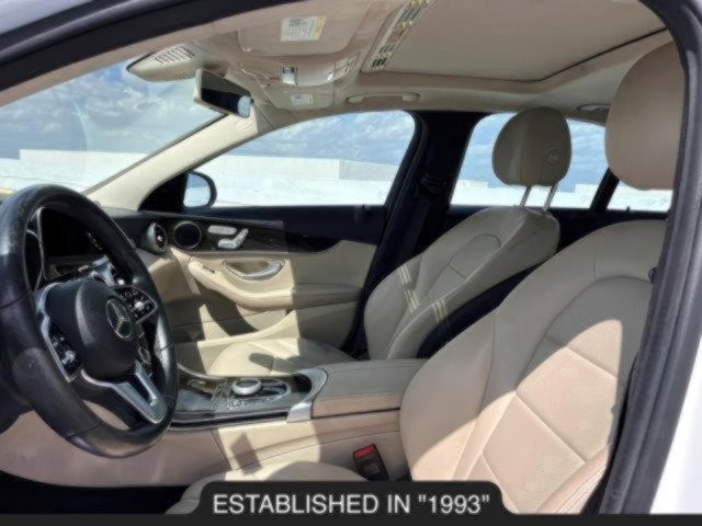 Vehicle image 23 of 52