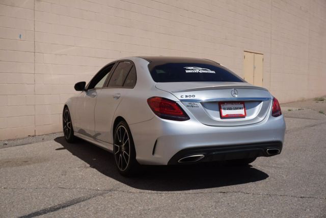 Vehicle image 6 of 33
