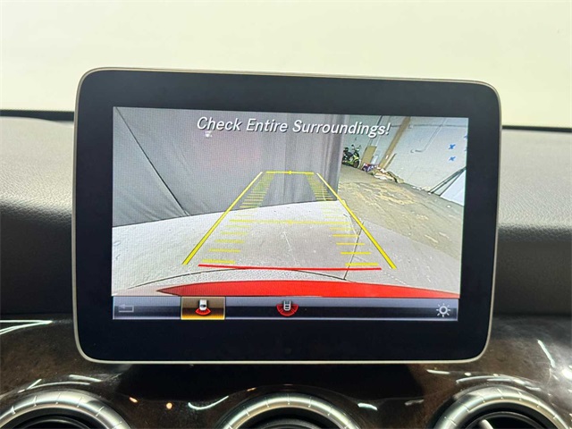 Vehicle image 25 of 28