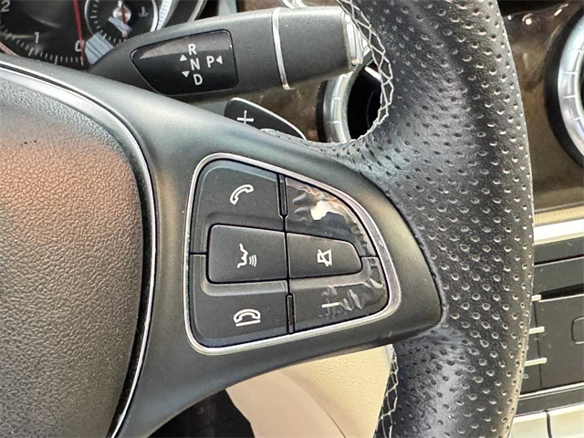 Vehicle image 24 of 28