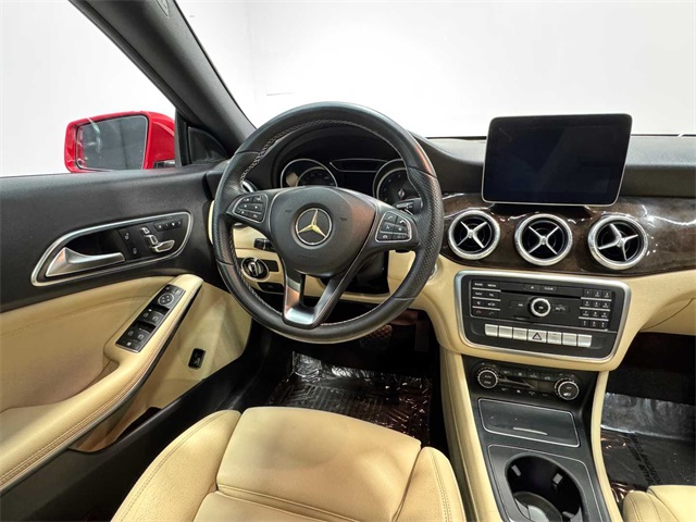 Vehicle image 16 of 28