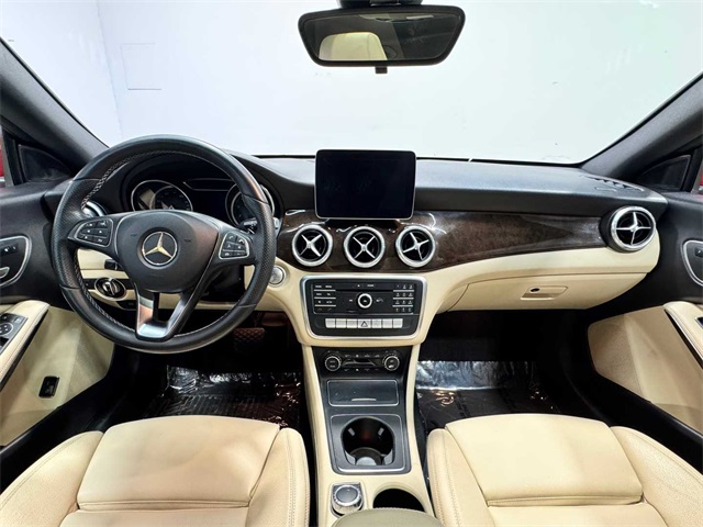 Vehicle image 15 of 28