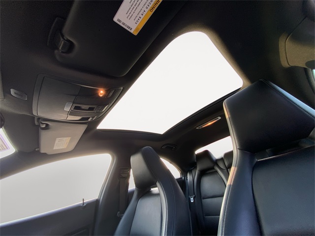 Vehicle image 20 of 35