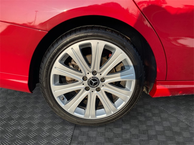 Vehicle image 11 of 35