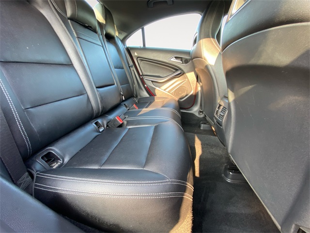 Vehicle image 16 of 35