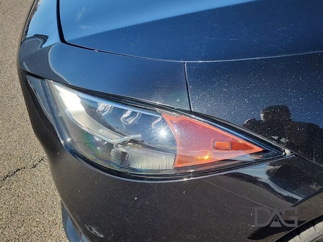 Vehicle image 9 of 34