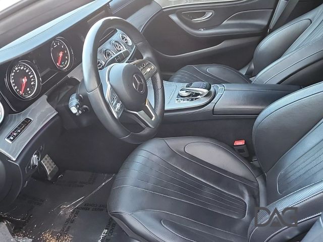 Vehicle image 14 of 34