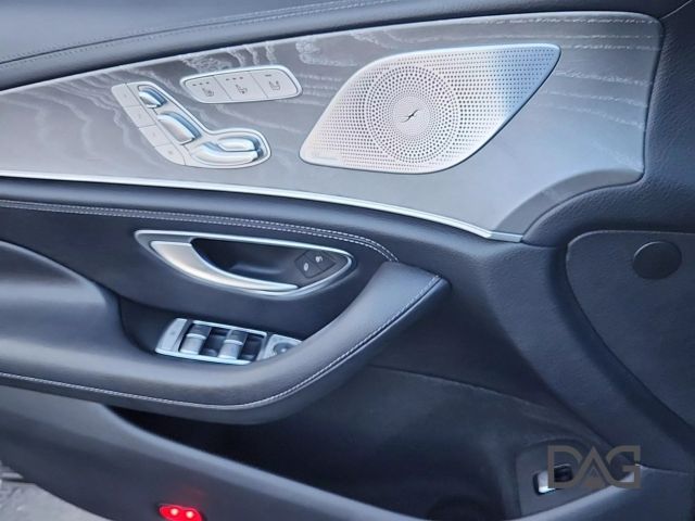 Vehicle image 15 of 34