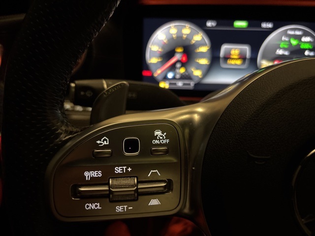 Vehicle image 23 of 26