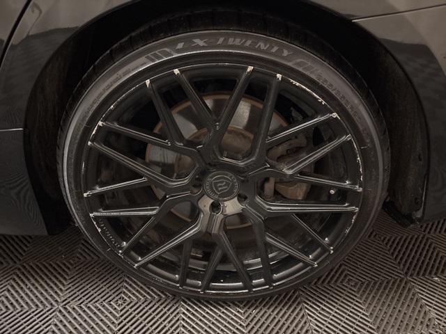 Vehicle image 10 of 26