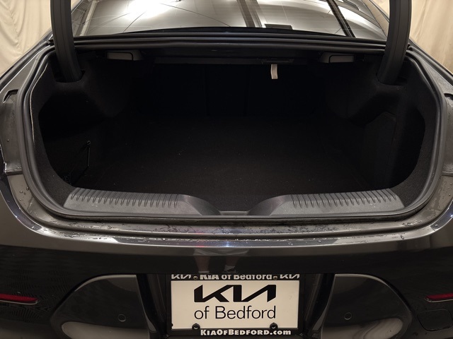 Vehicle image 11 of 26