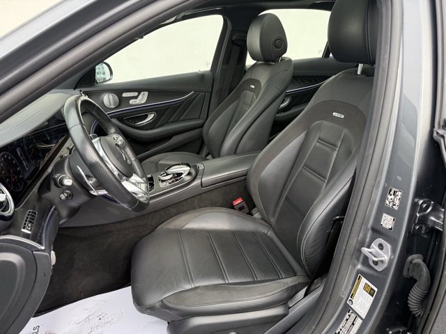 Vehicle image 10 of 15