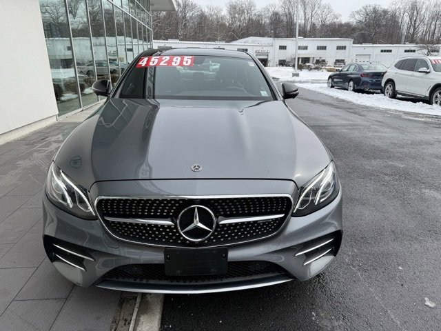 Vehicle image 9 of 15