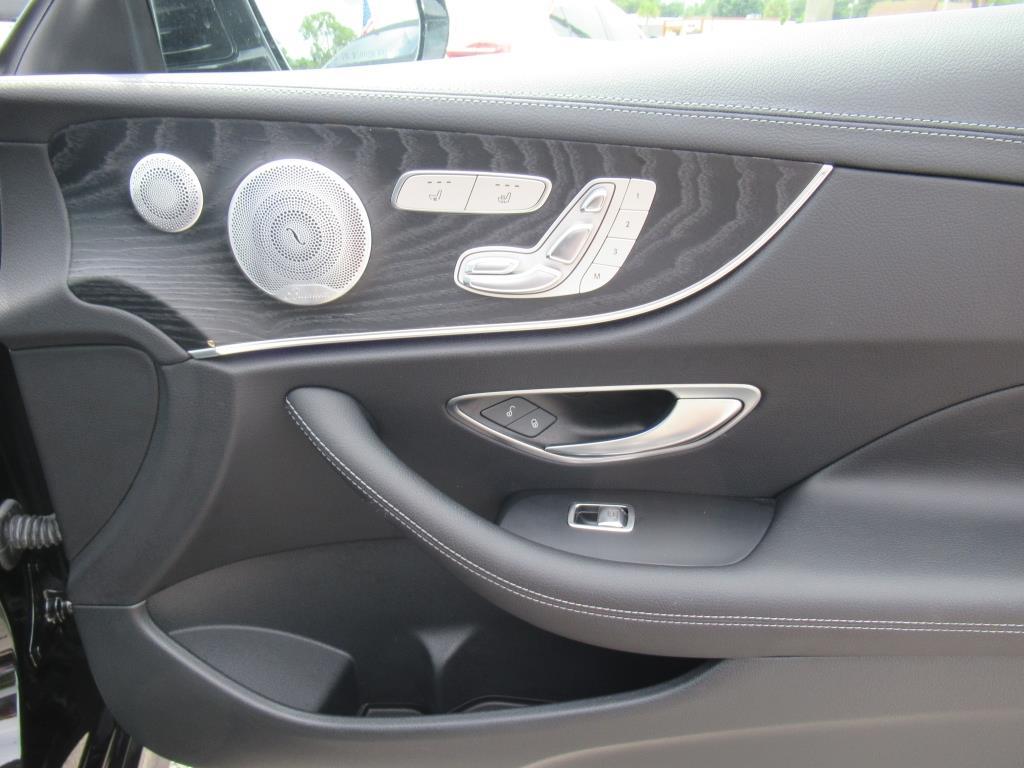 Vehicle image 20 of 27