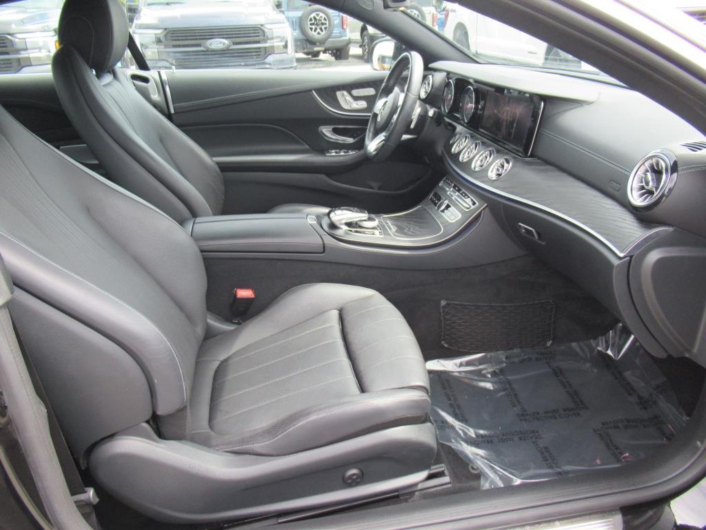 Vehicle image 21 of 27