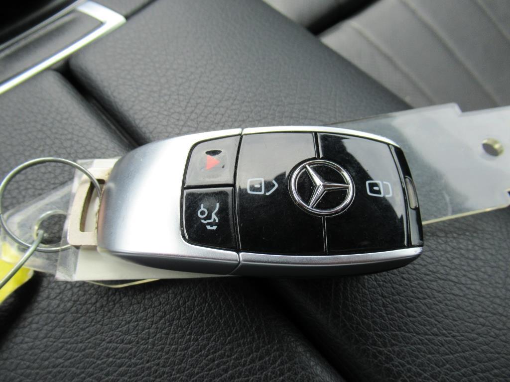 Vehicle image 19 of 27