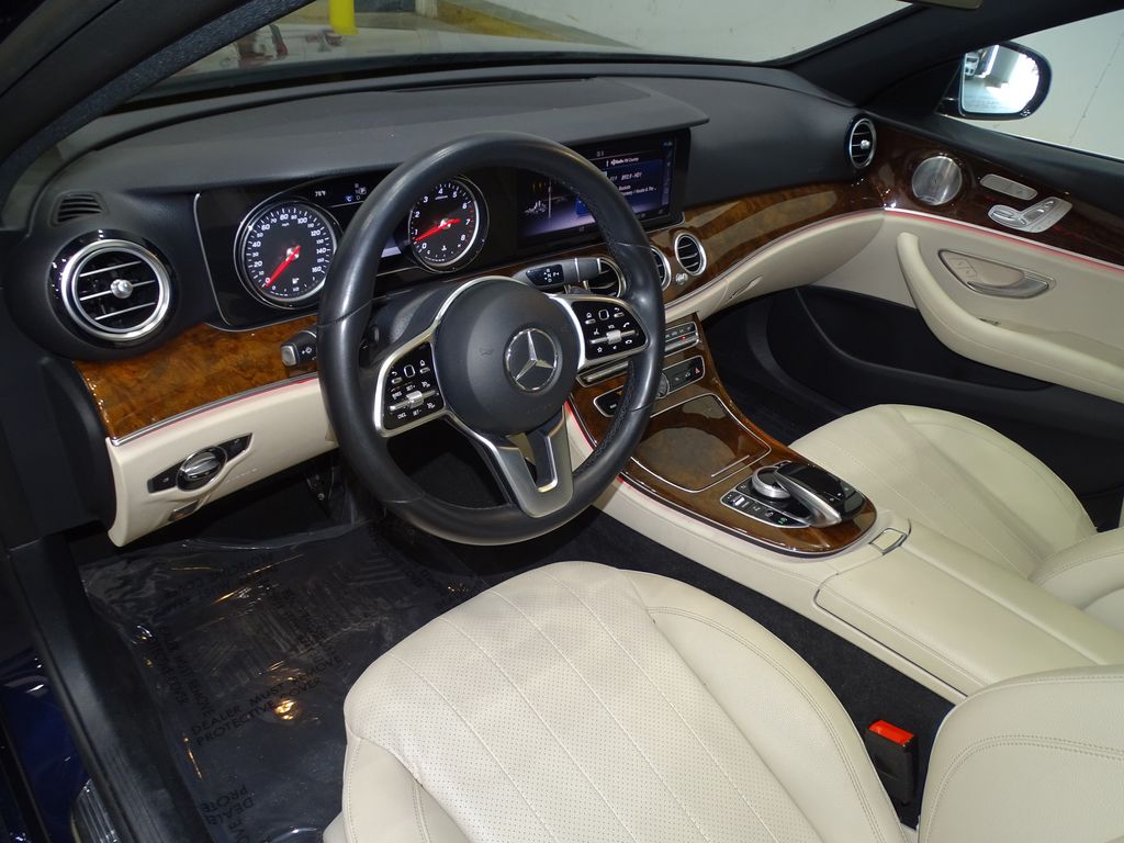 Vehicle image 20 of 41