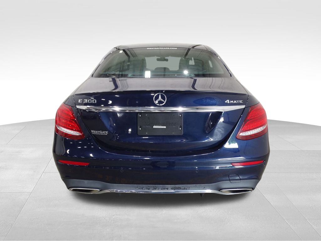 Vehicle image 5 of 41