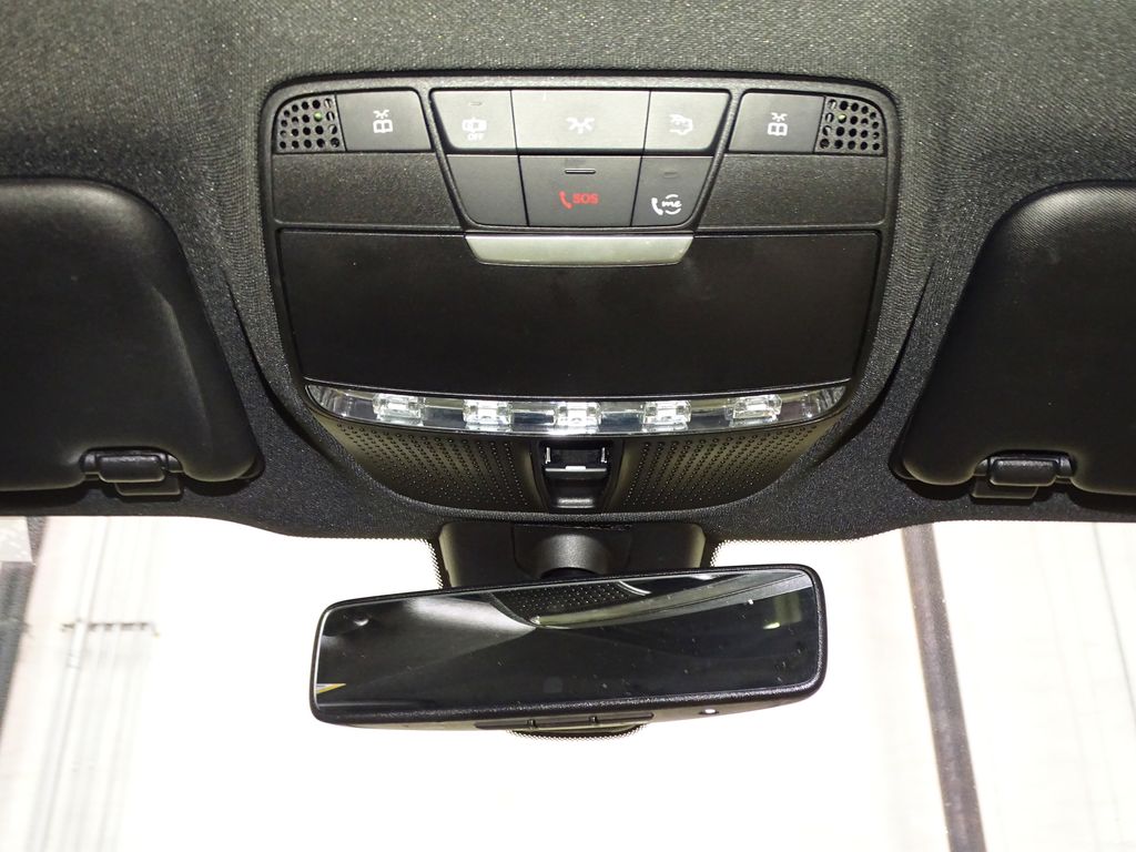 Vehicle image 25 of 41