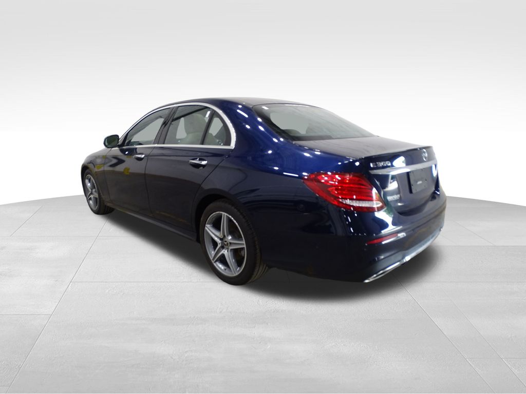 Vehicle image 6 of 41