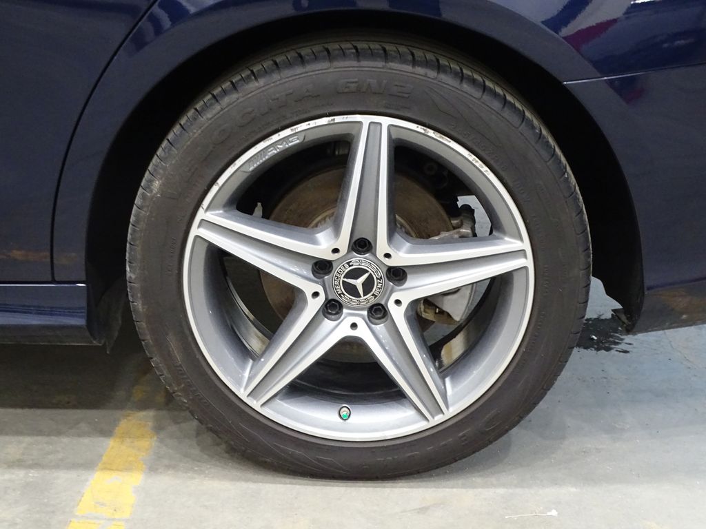 Vehicle image 38 of 41