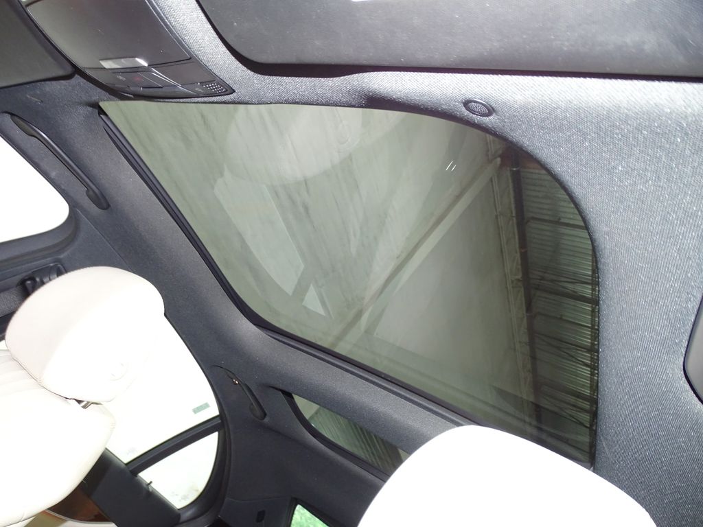 Vehicle image 9 of 41