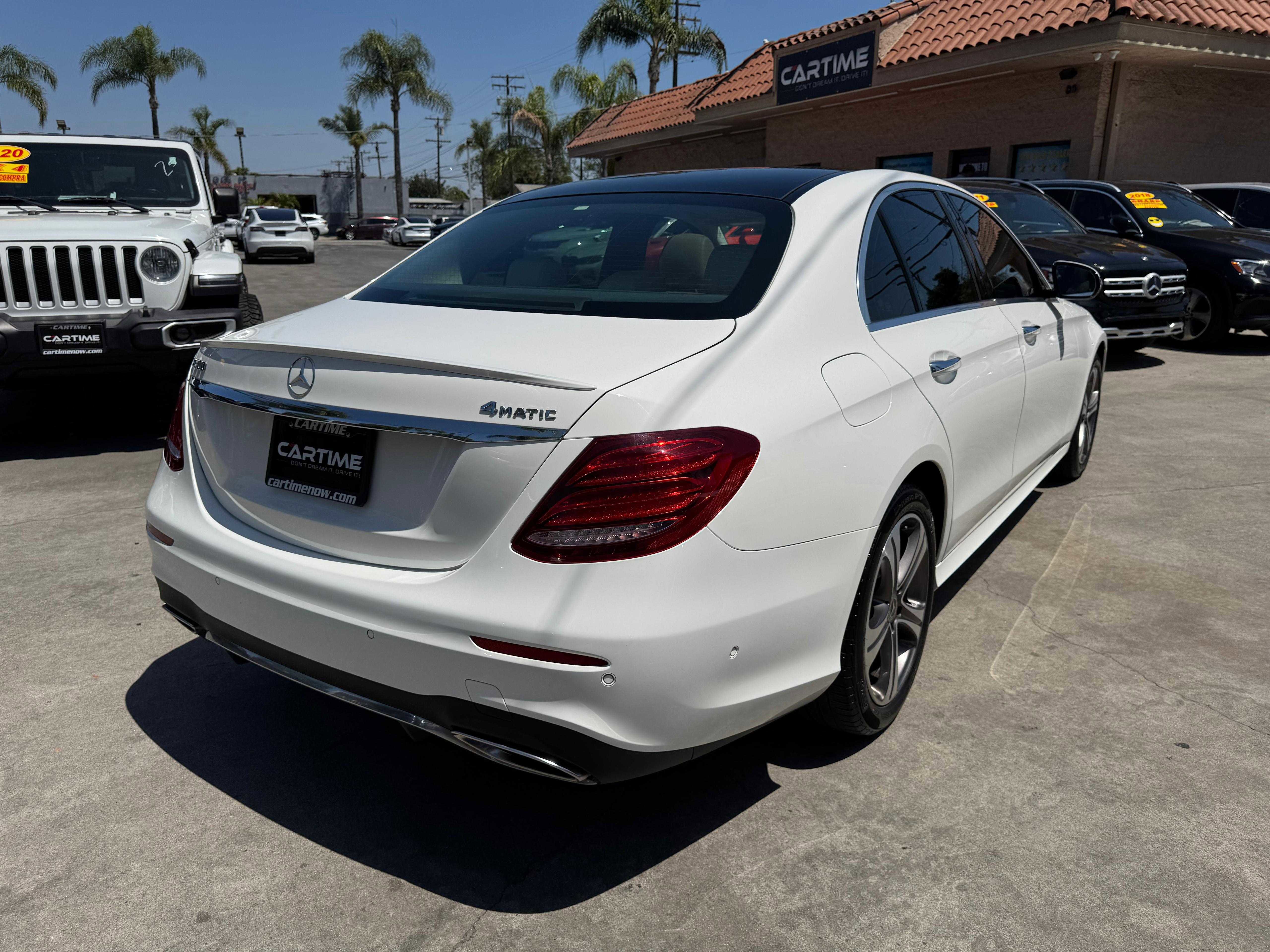 Vehicle image 9 of 72