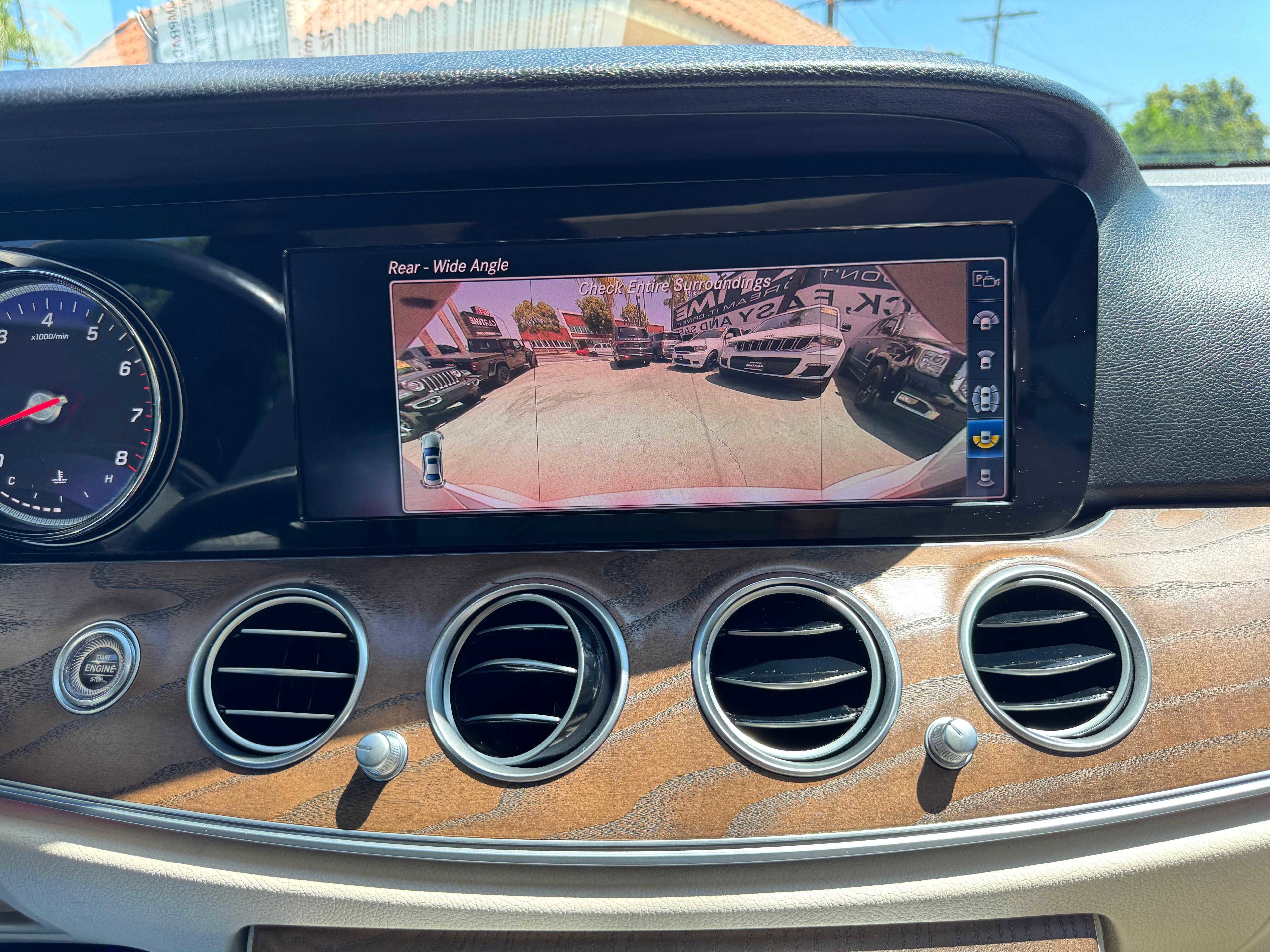Vehicle image 46 of 72