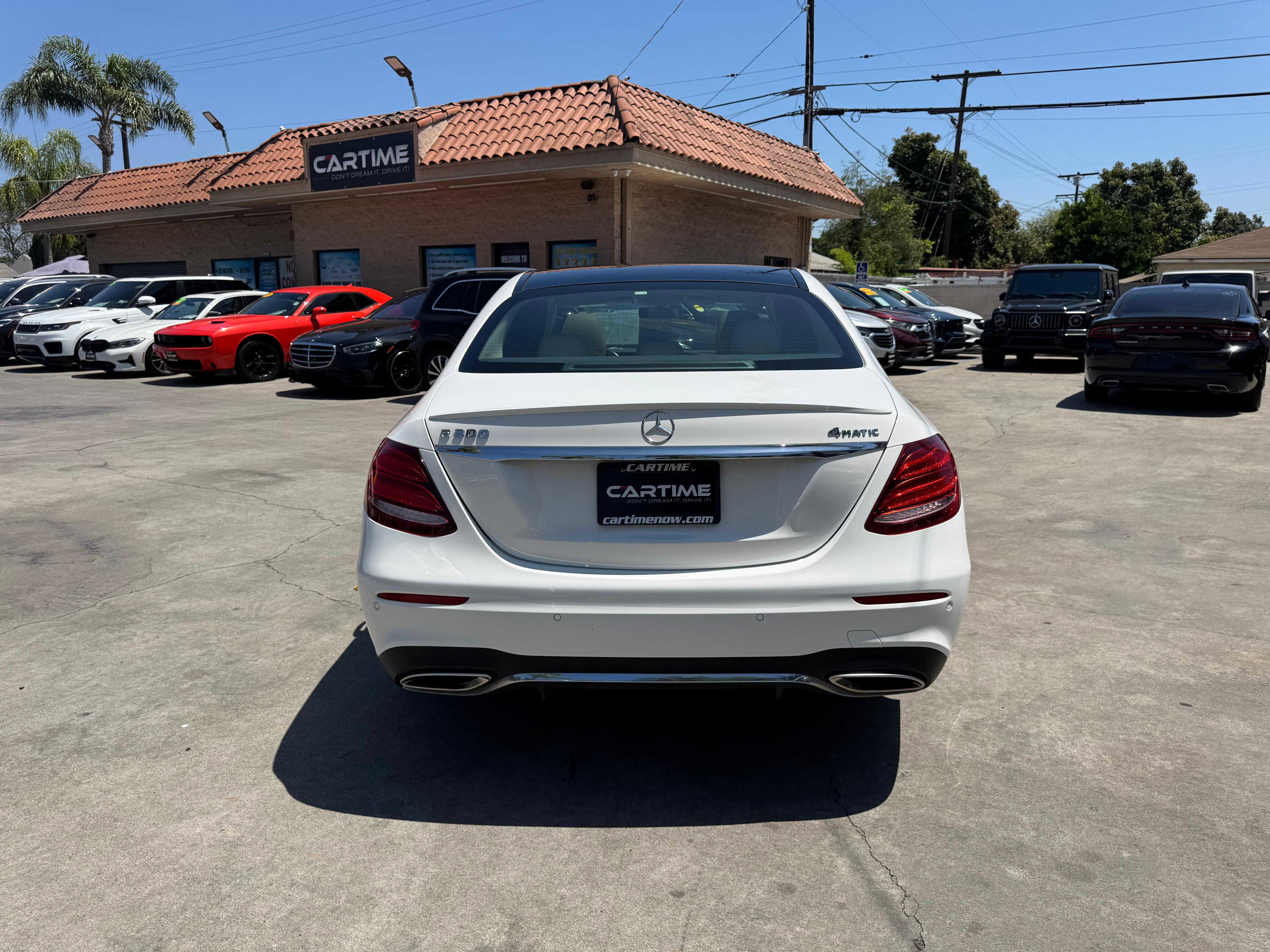 Vehicle image 11 of 72