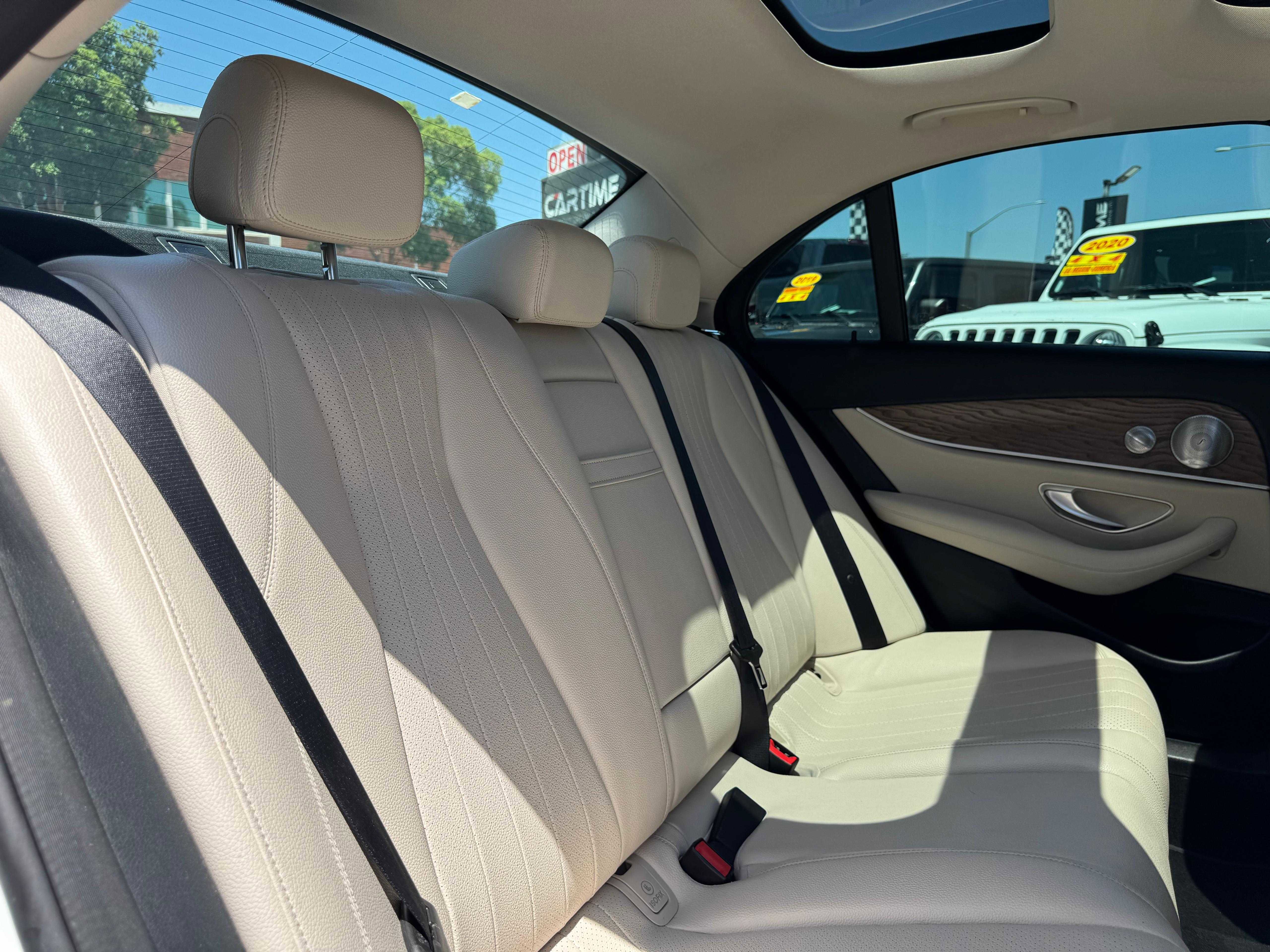 Vehicle image 20 of 72