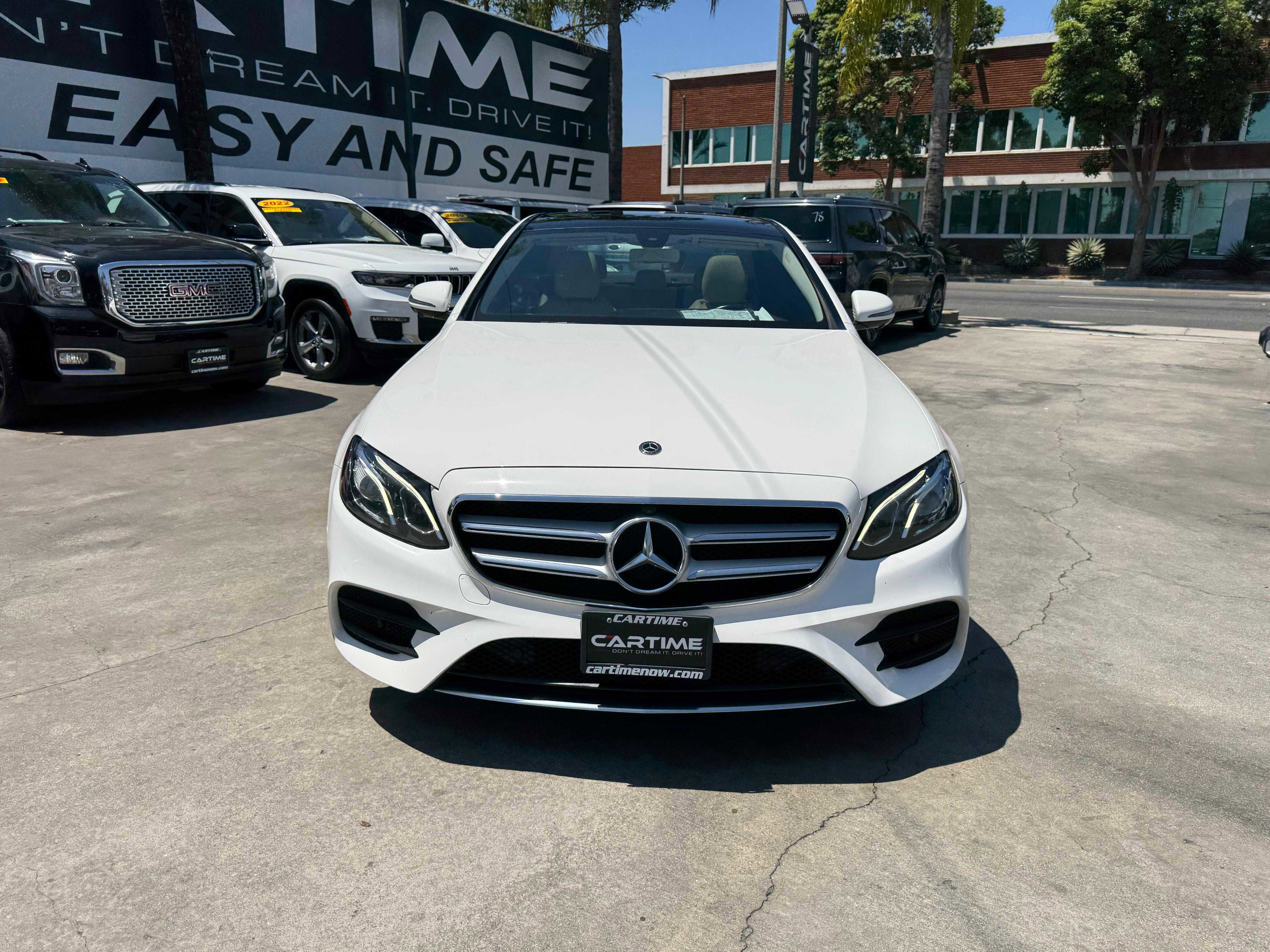 Vehicle image 4 of 72