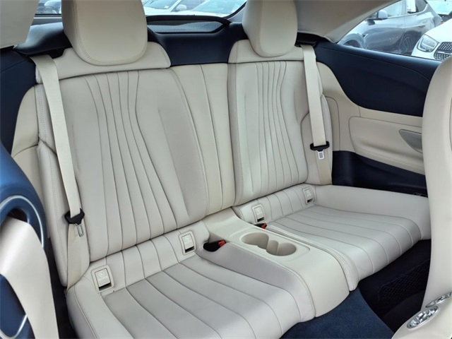 Vehicle image 15 of 25