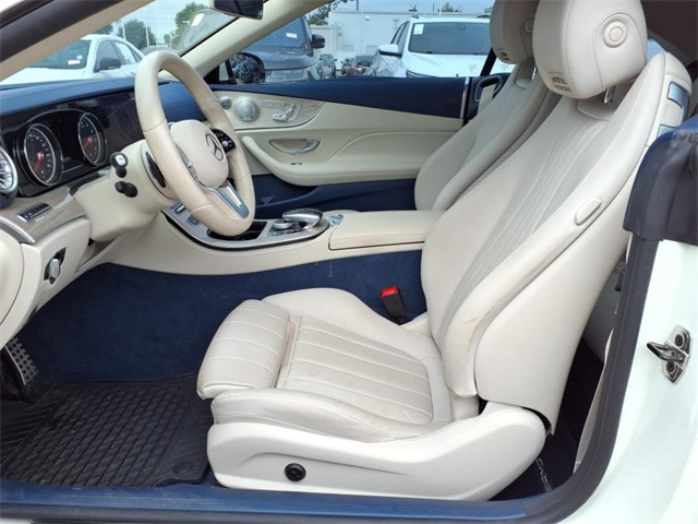 Vehicle image 16 of 25