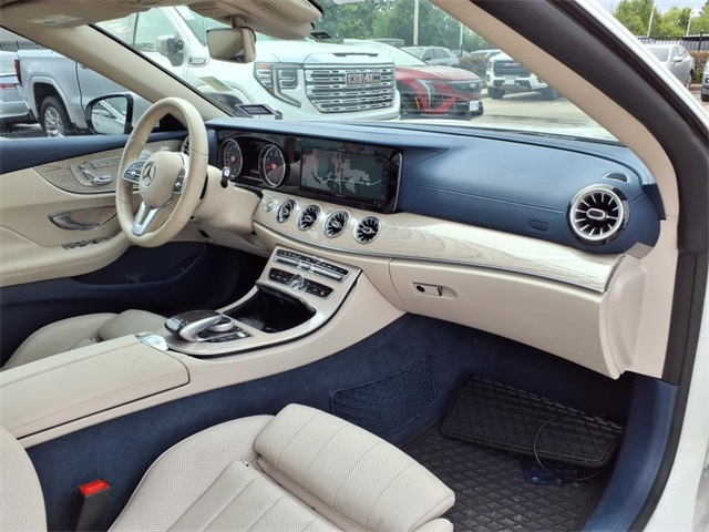 Vehicle image 13 of 25