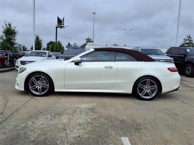 Vehicle image 8 of 25