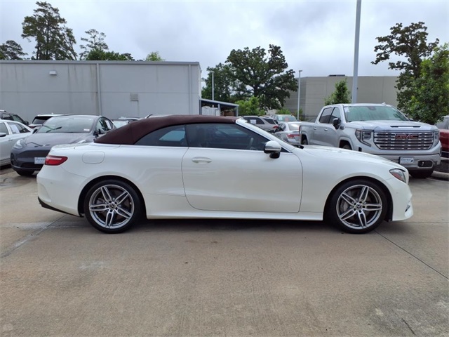 Vehicle image 4 of 25