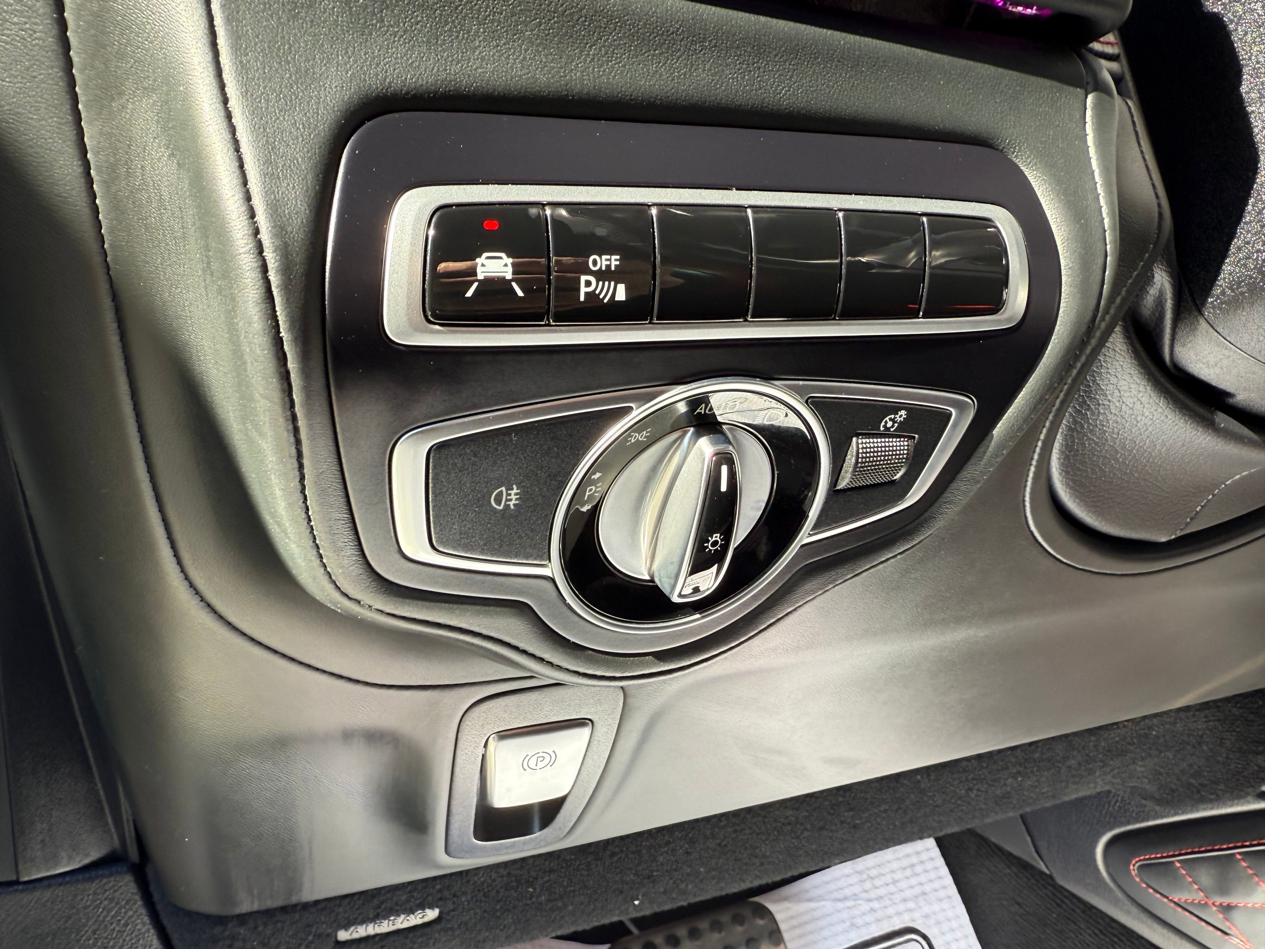 Vehicle image 177 of 187