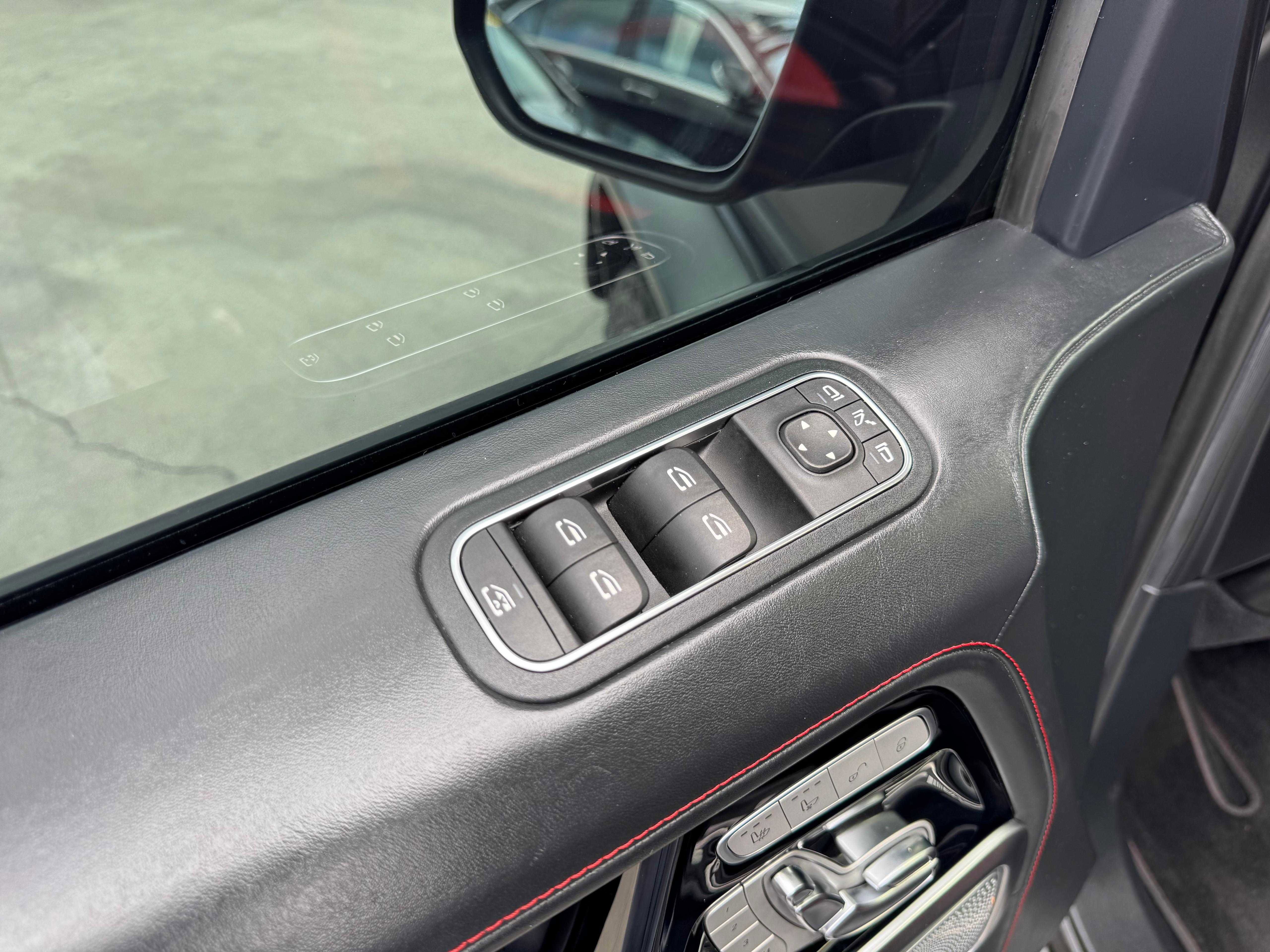 Vehicle image 40 of 187