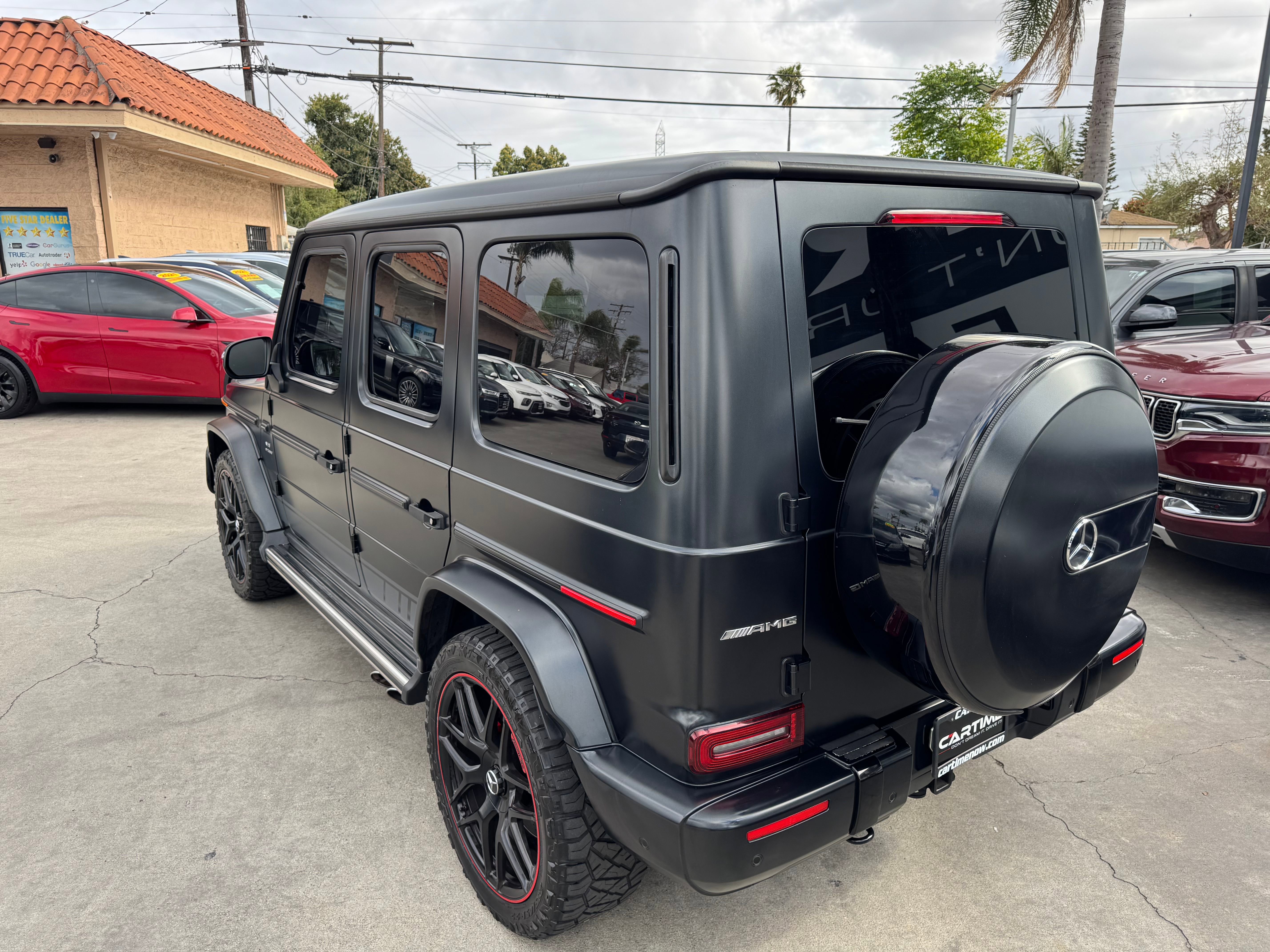Vehicle image 10 of 187