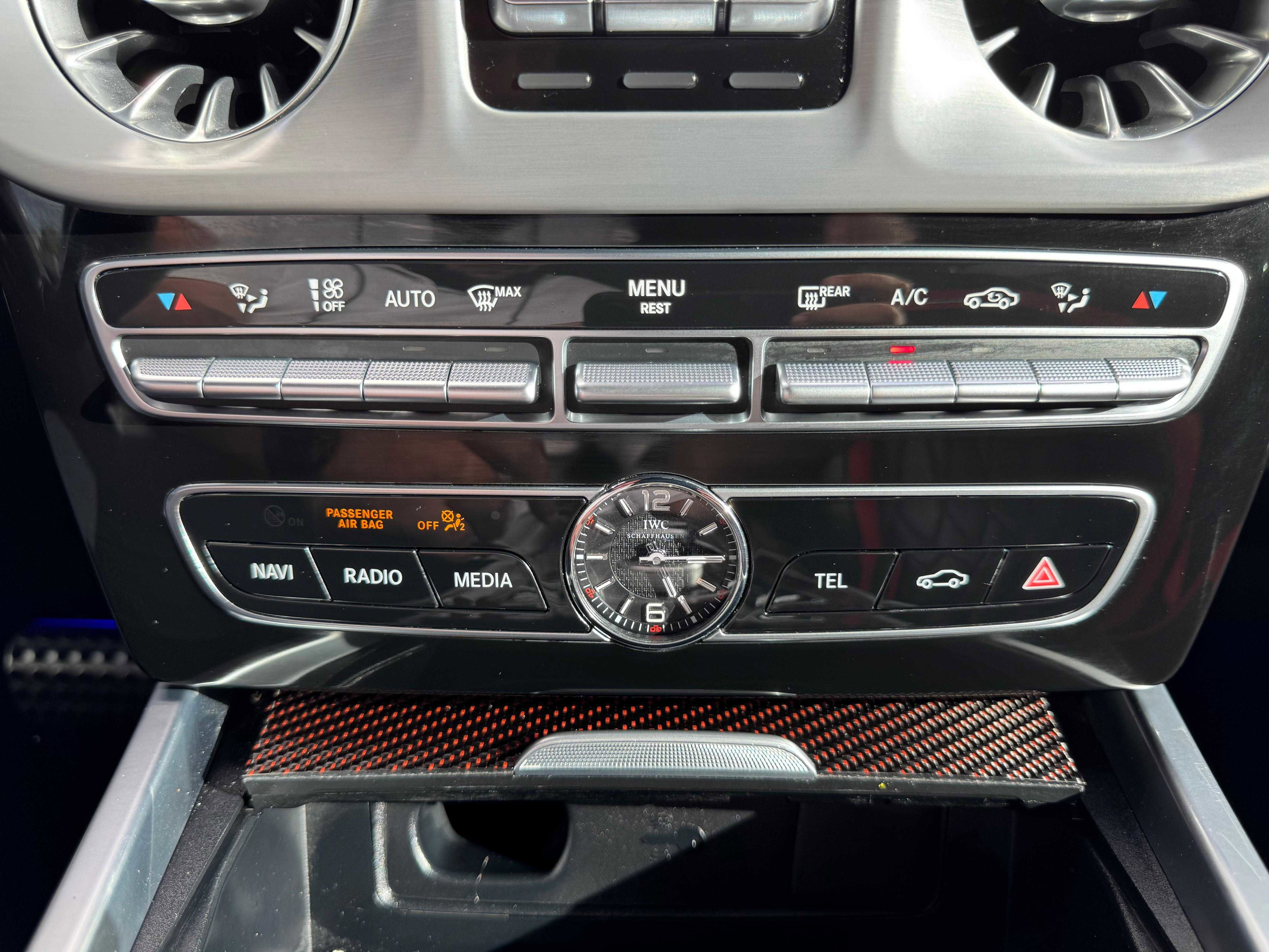 Vehicle image 139 of 187