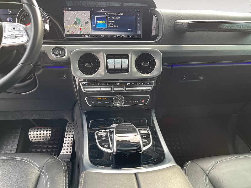 Vehicle image 10 of 50