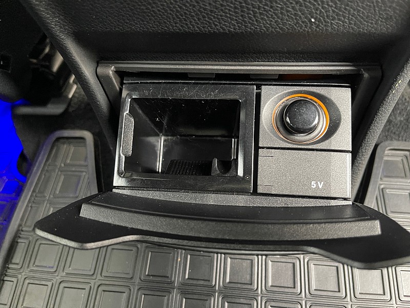 Vehicle image 28 of 50