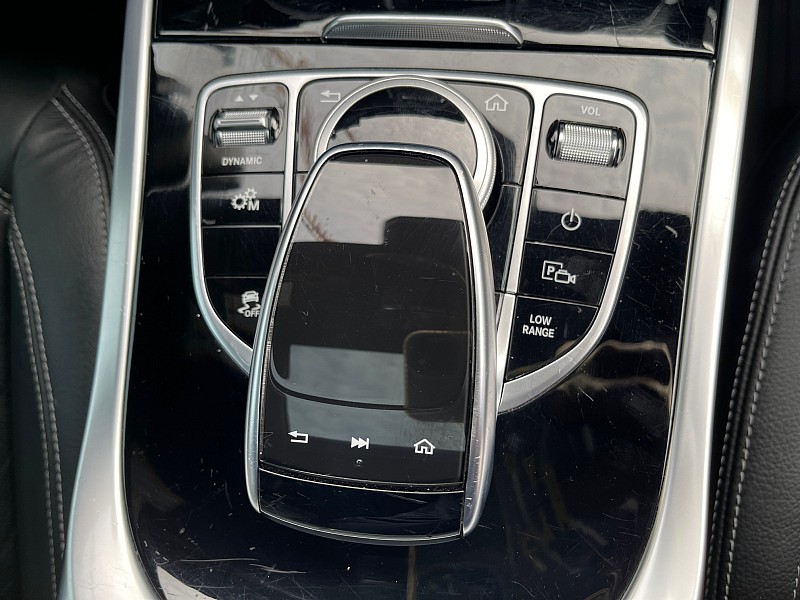 Vehicle image 22 of 50